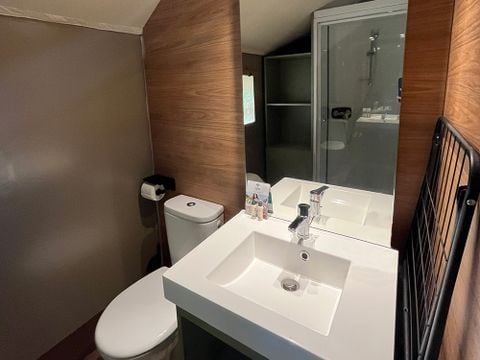 HÉBERGEMENT INSOLITE 4 personnes - Tente lodge AVEC sanitaires