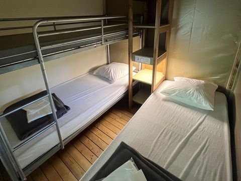 HÉBERGEMENT INSOLITE 4 personnes - Tente lodge AVEC sanitaires