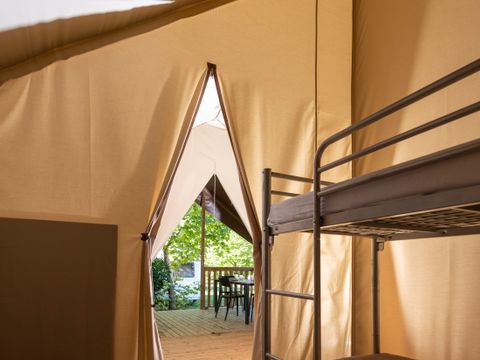 Hébergement 4 personnes - Tente lodge AVEC sanitaires