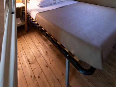 Hébergement 4 personnes - Tente lodge AVEC sanitaires