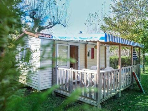 MOBILHOME 4 personnes - Standard 16m² - 2 chambres, sans sanitaires + terrasse couverte