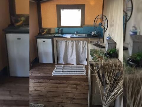 TENTE TOILE ET BOIS 5 personnes - Lodge Cotton Confort 32m² - 2 chambres + terrasse couverte