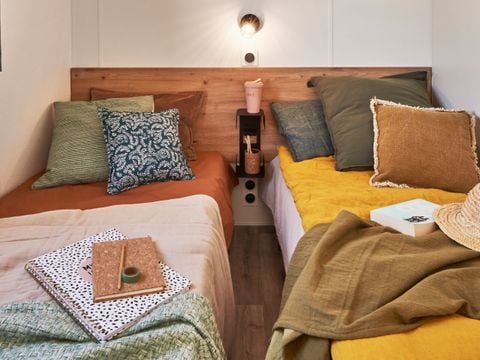 MOBILHOME 4 personnes - NEW 2023// Mobil-Home Premium 27m² (2 chambres) + TV + LV + Terrasse couverte