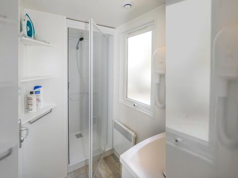 MOBILHOME 6 personnes - Flower Premium  32m² - 3 chambres + lave vaisselle + TV + terrasse