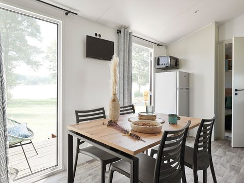 MOBILHOME 6 personnes - NEW 2023// Mobil-Home Premium 40m² 3 chambres + 2 SDB + terrasse couverte + LV + TV