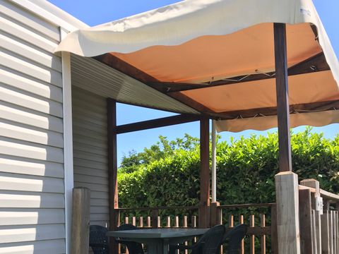 MOBILHOME 6 personnes - M5 M8  Malaga 2012 - terrasse d'angle couverte