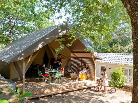 TENTE TOILE ET BOIS 4 personnes - Lodge Safari  (Photos non contractuelles : en cours d'installation)