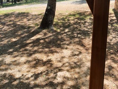 TENTE TOILE ET BOIS 2 personnes - Mini-Lodge (Photos non contractuelles : en cours d'installation)