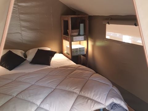 TENTE TOILE ET BOIS 2 personnes - Mini-Lodge (Photos non contractuelles : en cours d'installation)