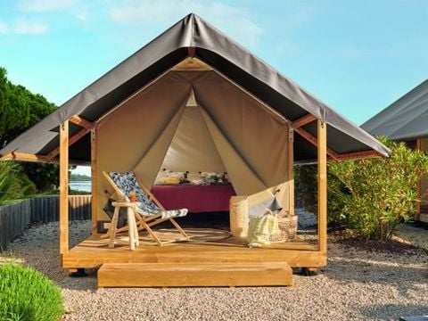 TENTE TOILE ET BOIS 2 personnes - Mini-Lodge (Photos non contractuelles : en cours d'installation)