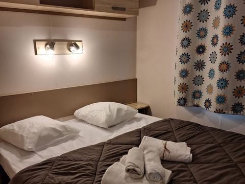 MOBILHOME 4 personnes - Family (3 chambres dont 1 pour bébé)