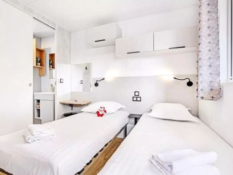 MOBILHOME 10 personnes - Cottage Ibardin 6 Pièces 10 Personnes Climatisé + TV