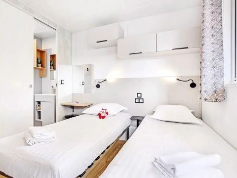 Mobilhome 8 personnes - Cottage Ibardin - 5 Pièces - Climatisé - TV
