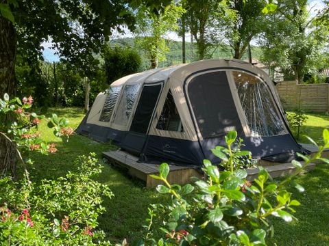 TENTE 4 personnes - Tente Meublée 23m² - 3 chambres - sans sanitaires - Auvent 11m²