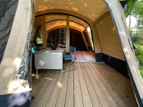 TENTE 4 personnes - Tente Meublée 23m² - 3 chambres - sans sanitaires - Auvent 11m²