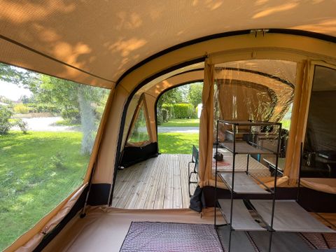 TENTE 4 personnes - Tente Meublée 23m² - 3 chambres - sans sanitaires - Auvent 11m²