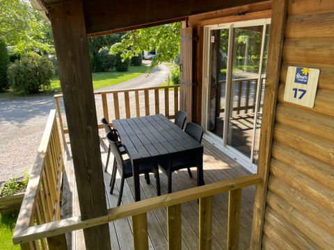 CHALET 6 personnes - Chalet Bois Confort 31m² - 2 chambres - Terrasse couverte - TV - climatisation