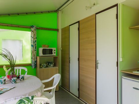 HÉBERGEMENT INSOLITE 5 personnes - Tithome 4/5 pers. 