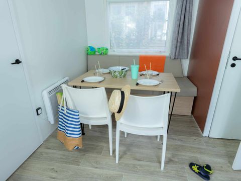 MOBILHOME 5 personnes - Mobil home Confort 4/5 personnes climatisé (env. 26 m²)