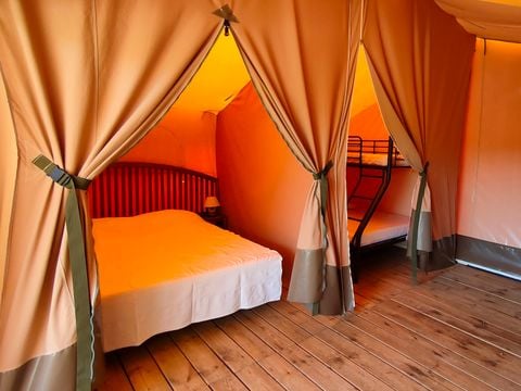 TENTE TOILE ET BOIS 5 personnes - TENTE LODGE KENYA. (pas de salle d’eau)