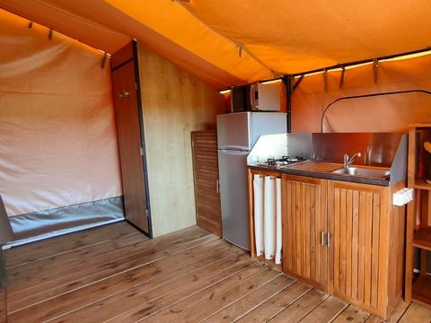 TENTE TOILE ET BOIS 5 personnes - TENTE LODGE KENYA. (pas de salle d’eau)