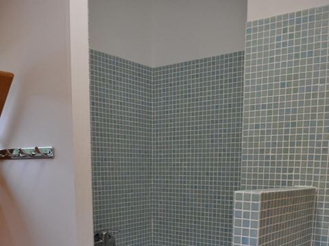 HÉBERGEMENT INSOLITE 4 personnes - TIPI AVEC SALLE D'EAU ET WC