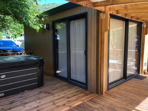 MOBILHOME 2 personnes - COTTAGE PREMIUM SPA SOMAIL 21 m² 1 ch 1 sdb B