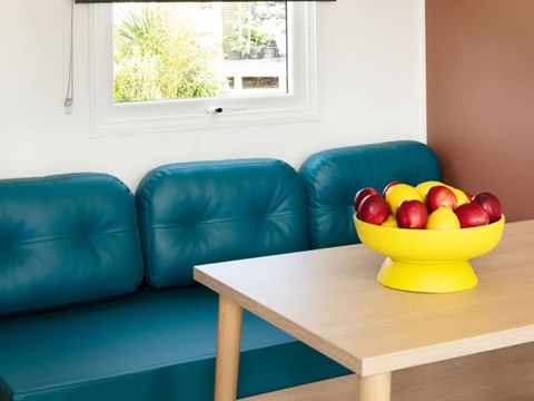 Mobilhome 4 personnes - Cottage 2 chambres - 22 m² - 4 personnes (2 adultes max) - Animaux non acceptés. Terrasse 7 m²