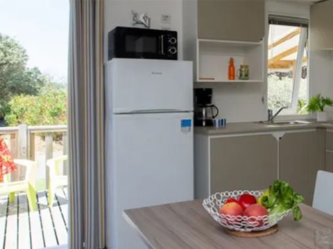 MOBILHOME 6 personnes - Aups - 28m² - 3 chambres + TV + A/C