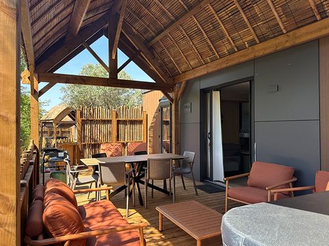 MOBILHOME 6 personnes - TAOS Luxe 40m2 terrasse 35m2+ jacuzzi privatif  - 6 pers 3 chambres 2 salles de bain - clim