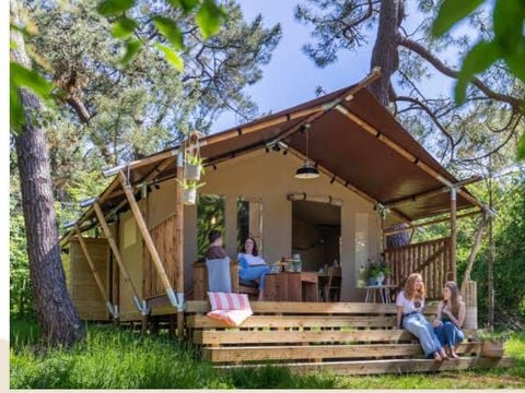 Tente en toile et en bois 5 personnes - Tente Lodge COCOONING 2 Chambres sans sanitaires