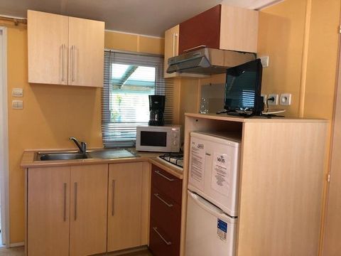 MOBILHOME 4 personnes - ENCIERRO 2 chambres - 24 m² - avec CLIM+ TV - Terrasse couverte 13 m²