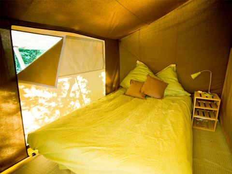 Tente en toile et en bois 5 personnes - Tente Lodge Cabanon sur pilotis 2 chambres