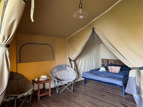 Tente en toile et en bois 5 personnes - Tente Lodge Kenya sur pilotis 2 chambres