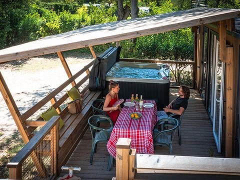 MOBILHOME 4 personnes - Mobil Home Lourmarin avec Jacuzzi - 32m² - 2 chambres