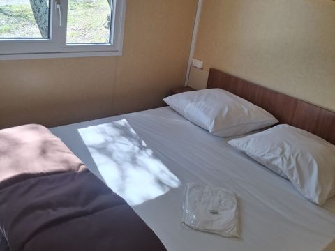 MOBILHOME 4 personnes - Confort Climatisé - 2 ch - 3 x 8m / Palmier et Olivier