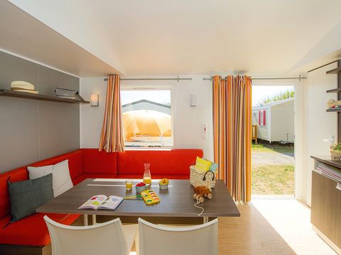 MOBILHOME 6 personnes - Classique | 3 Chambres | 6 Couchages | Terrasse | 1 Salle de bain | Climatisation | TV MOBILHOME 6 personnes - Classique | 3 Chambres | 6 Couchages | Terrasse | 1 Salle de bain | Climatisation | TV