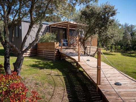 MOBILHOME 8 personnes -  Mobil-home | Ultimate | 3 Ch. | 6/8 Pers. | *Terrasse surélevée* | 1 SDB | Clim. | TV