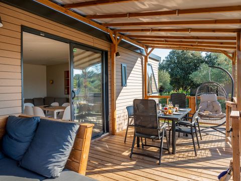 MOBILHOME 8 personnes - Ultimate Plus | 3 Chambres | 6/8 Couchages | Terrasse Lounge | 2 Salles de bain | Climatisation | TV MOBILHOME 8 personnes - Ultimate Plus | 3 Chambres | 6/8 Couchages | Terrasse Lounge | 2 Salles de bain | Climatisation | TV