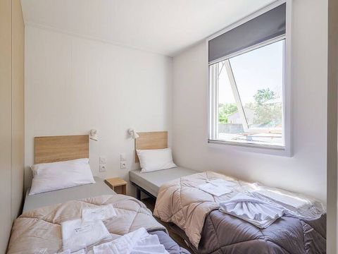 MOBILHOME 8 personnes - Ultimate Plus | 3 Chambres | 6/8 Couchages | Terrasse Lounge | 2 Salles de bain | Climatisation | TV MOBILHOME 8 personnes - Ultimate Plus | 3 Chambres | 6/8 Couchages | Terrasse Lounge | 2 Salles de bain | Climatisation | TV