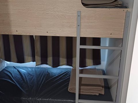 MOBILHOME 6 personnes - Mobil-home | Comfort | 3 Ch. | 4/6 Pers. | Terrasse simple | 1 SDB | Clim. MOBILHOME 6 personnes - Mobil-home | Comfort | 3 Ch. | 4/6 Pers. | Terrasse simple | 1 SDB | Clim.