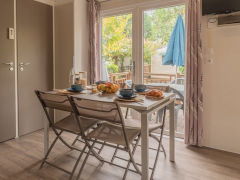 MOBILHOME 6 personnes - "SPACIEUX" - 2 CHAMBRES