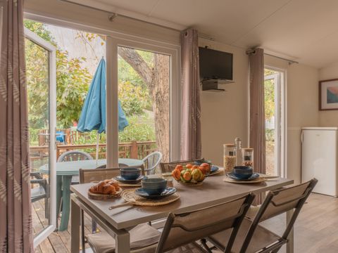 MOBILHOME 6 personnes - "SPACIEUX" - 2 CHAMBRES