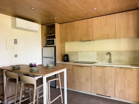 Hébergement 4 personnes - Mobil home Cottage Premium 2 Chambres - climatisation - Lave vaiselle