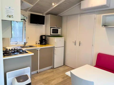 MOBILHOME 4 personnes - Premium 3 Pièces 4 Personnes Climatisé + TV