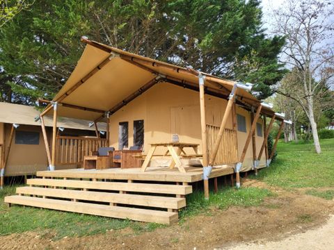 Tente en toile et en bois 4 personnes - Tente safari 4p avec sanitaires