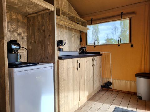 Tente en toile et en bois 4 personnes - Tente safari 4p avec sanitaires