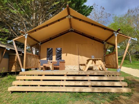 Tente en toile et en bois 4 personnes - Tente safari 4p avec sanitaires