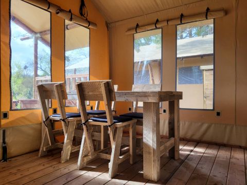 Tente en toile et en bois 4 personnes - Tente safari 4p avec sanitaires
