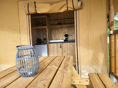 Tente en toile et en bois 4 personnes - Tente safari 4p avec sanitaires